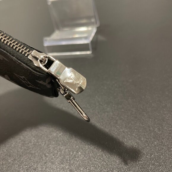 Louis Vuitton Reverse Monogram Eclipse Key Pouch (JB1121) - Picture 3 of 6